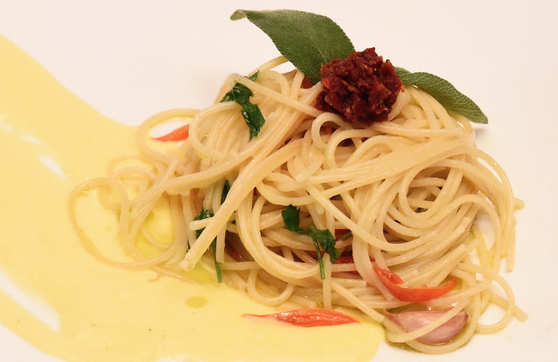 Spaghetto aglio, olio e peperoncino 